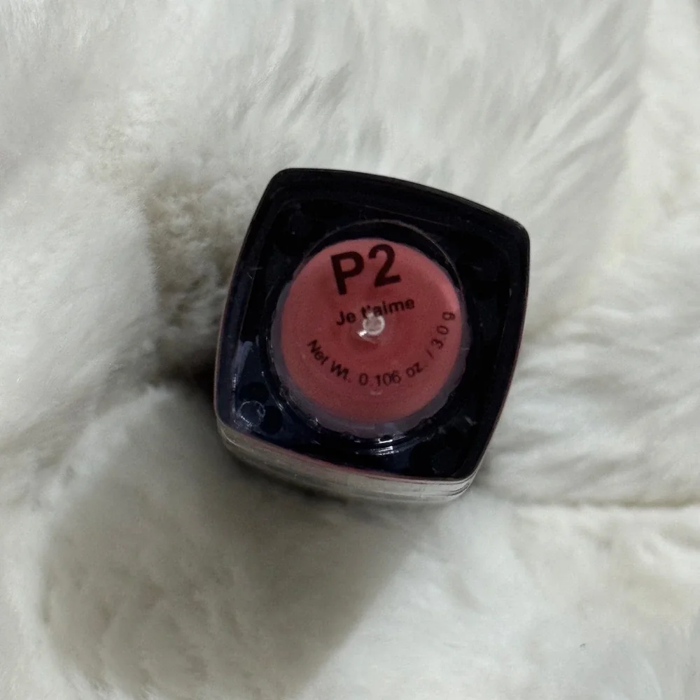 City Color City Chic Lipstick - Je T'aime - Creamy Rich Pigment 0.106oz 3.0g NIB
